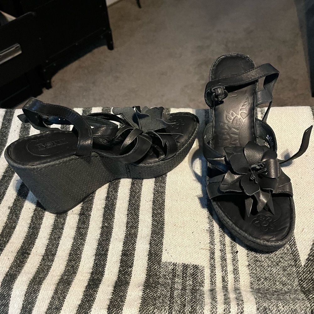 Born women's size 10 black wedges in very good used condition.